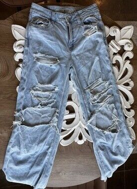 American Eagle  Ripped Jeans Size 00 Short Ripped Light Wash